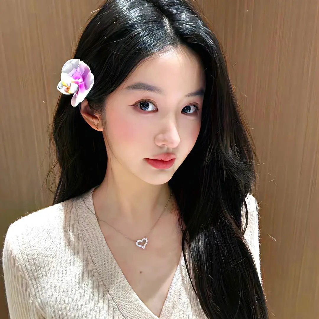 凸槌俏女警